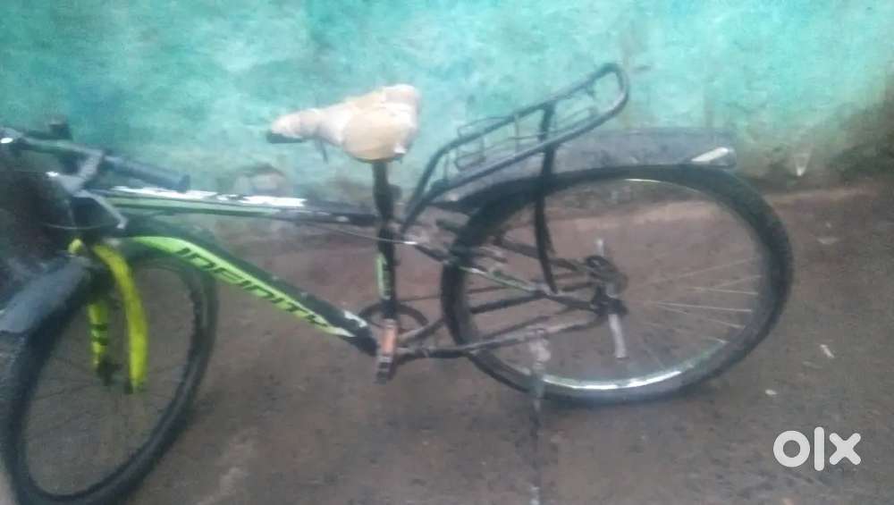 Black tha bahut achcha cycle hai bahut jyada achcha cycle had Se jyada