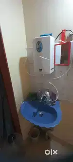 Vaccancy for 2 girls in sharing with 3 other in a 2 bhk flat
