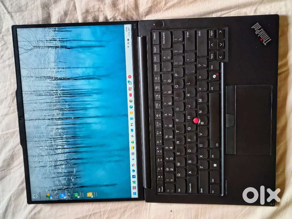 Lenovo ThinkPad E14 ( Ryzen 5 , 16gb ram 512 ssd )