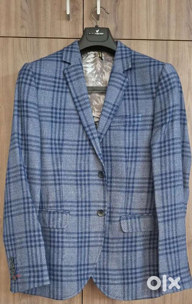 1 Blazer + 1 Tuxedo Suit (Coat Pent)