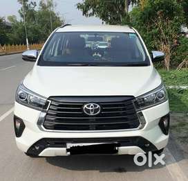 Toyota Innova Crysta 2.8 ZX AT, 2021, Petrol