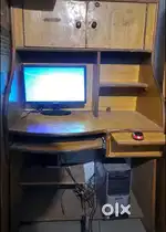 Computer and computer table