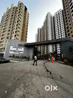 Road Facing 1 BHK Flat For Rent in Naigoan East