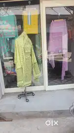 Shop for sale with metrial
