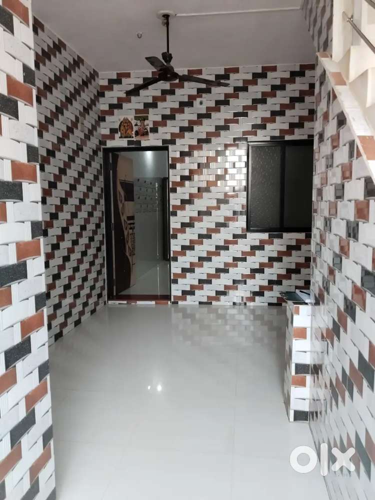 ROW-HOUSE ભાડે આપવાનું છે.