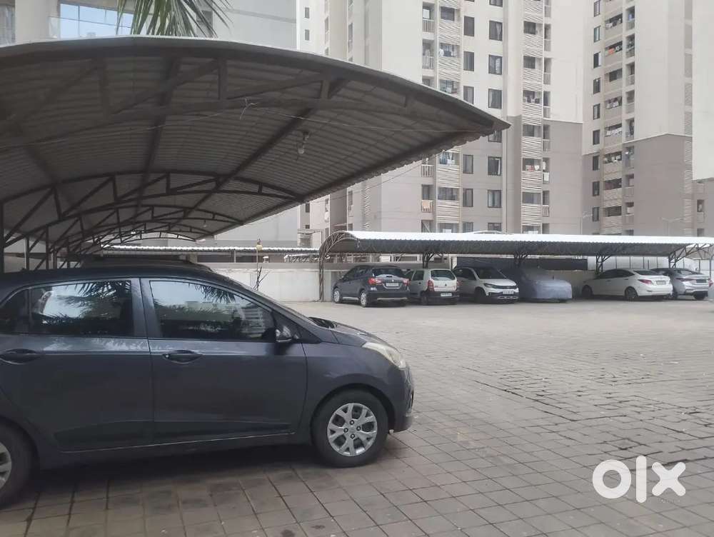 રાજકોટમાં પાટીદાર ચોક વિસ્તારમાં  2BHK  ફલેટ વેચવાનો છે