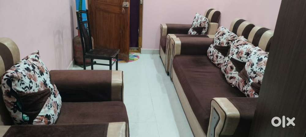 3 + 2 sofa for sale