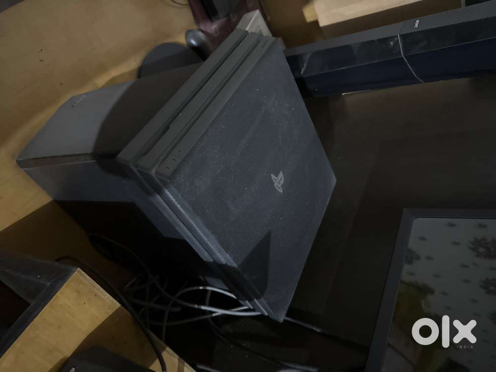 Ps4 pro black slim