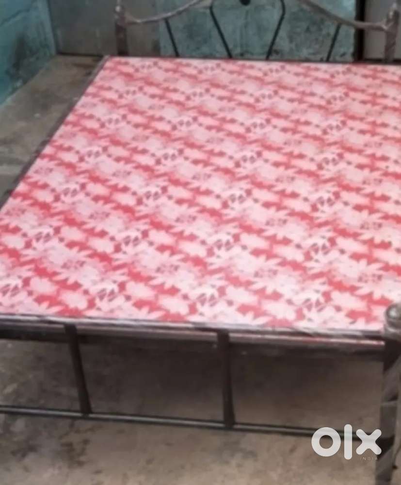 Tress cots and beds