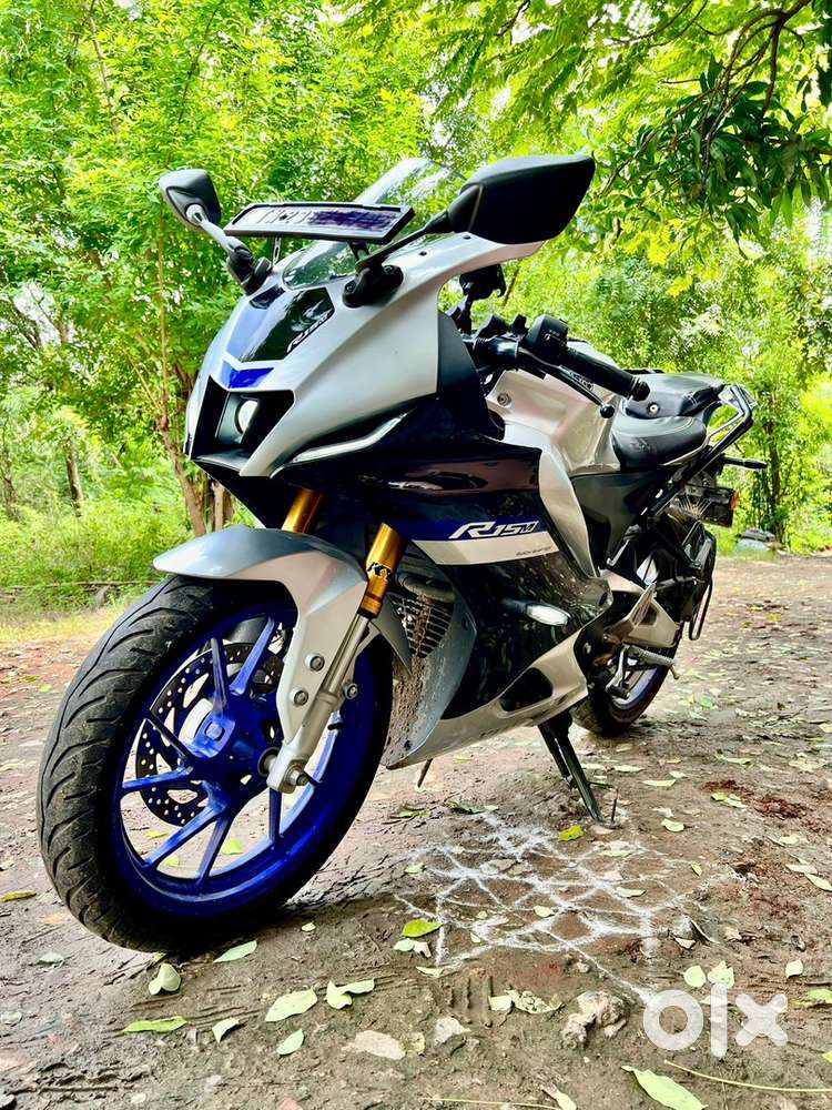 Yamaha R15 M (TFT-Display)