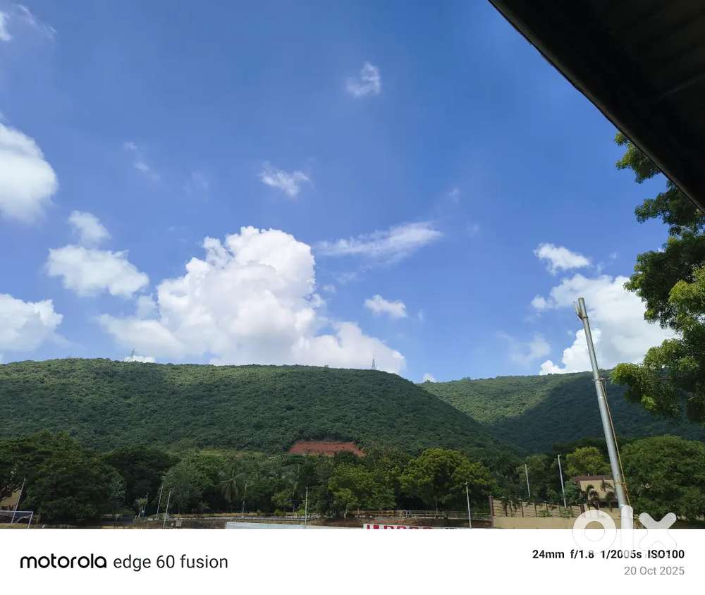 300 gaj land north facing for urgent sale