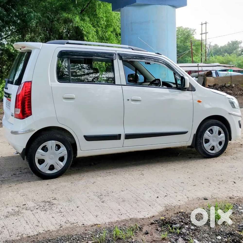 Automatic Gear WagonR VXI AMT Plus in excellent condition