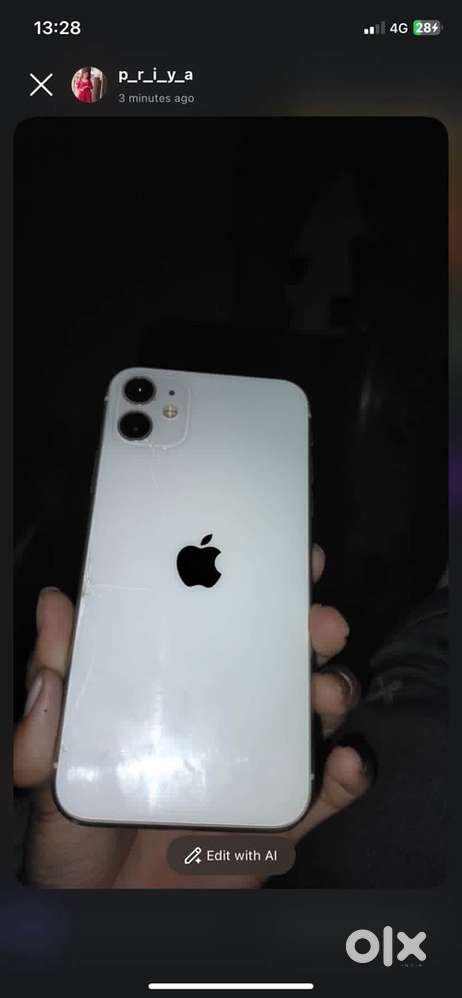 I phone 11 128gb good.  profomons good cemra qulit 100%