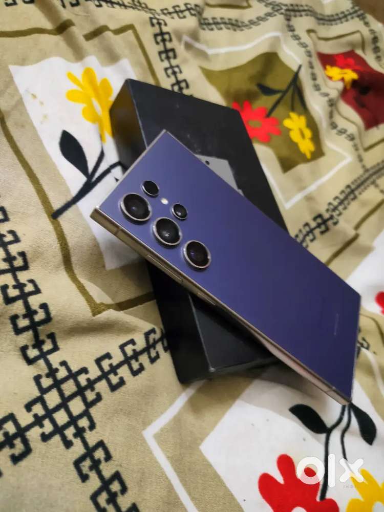 Minor dot in display s24 ultra 256gb
