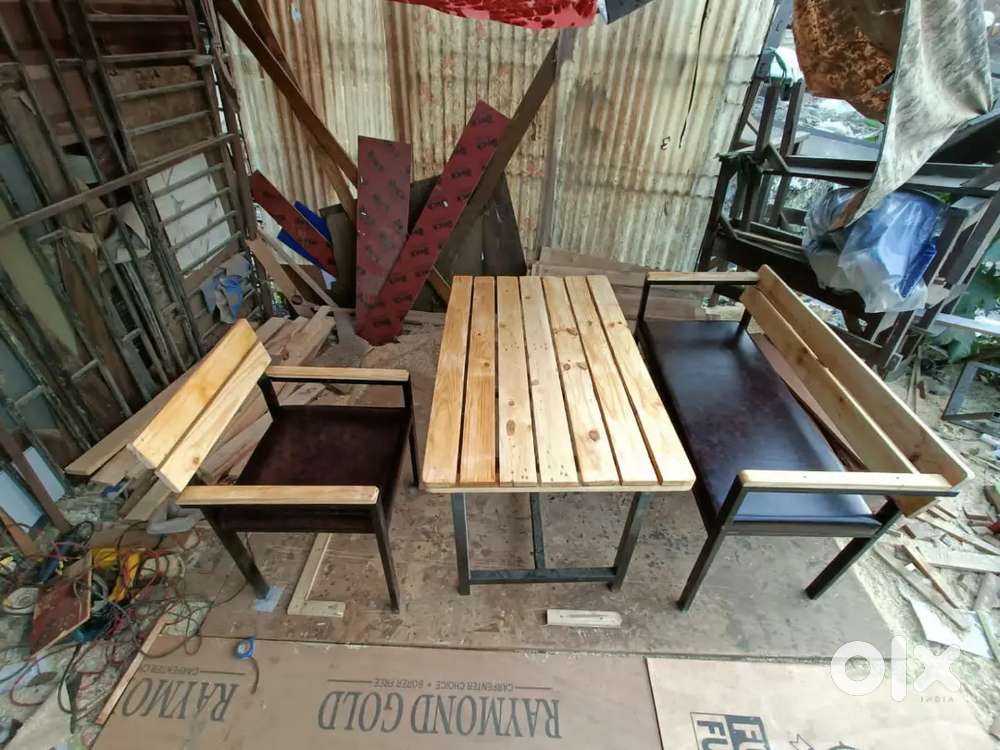 Best Wooden Hotel Table Set For Restaurant And use For Cafe