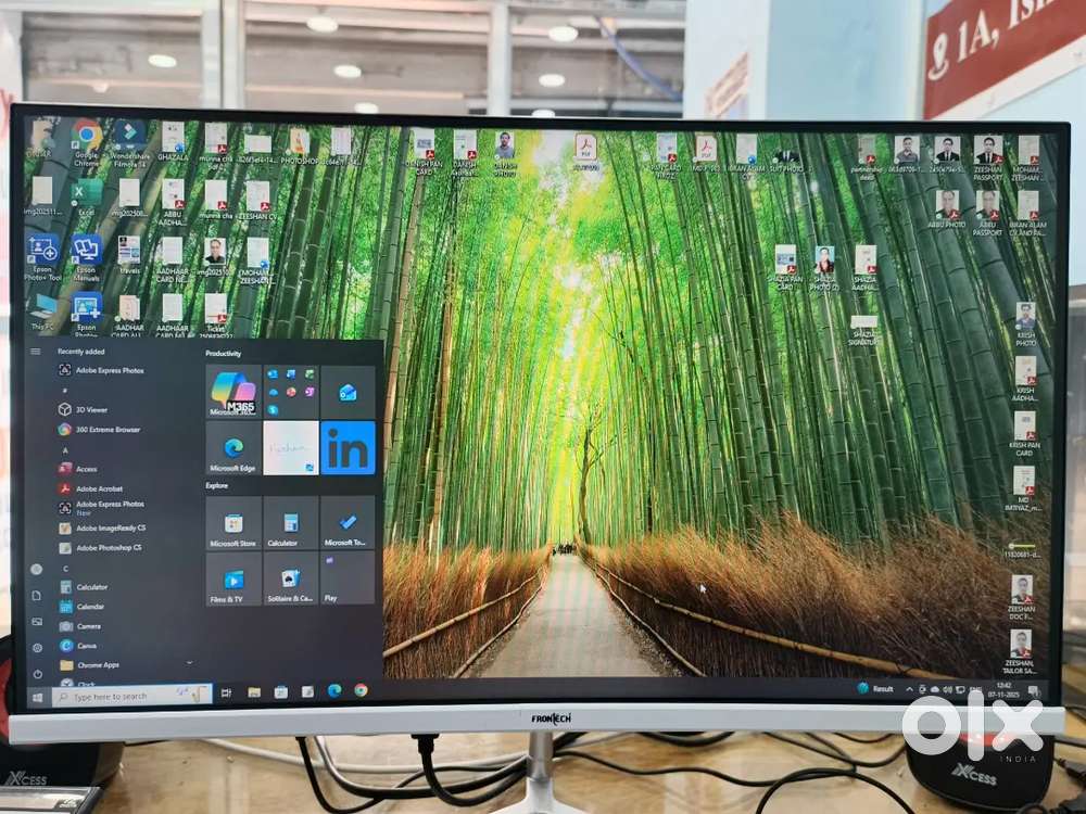 Computer all accessories keyboard mouse and cpu and moniter frontech