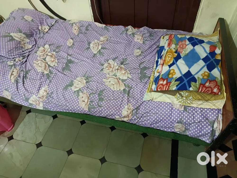 Bed with single cot