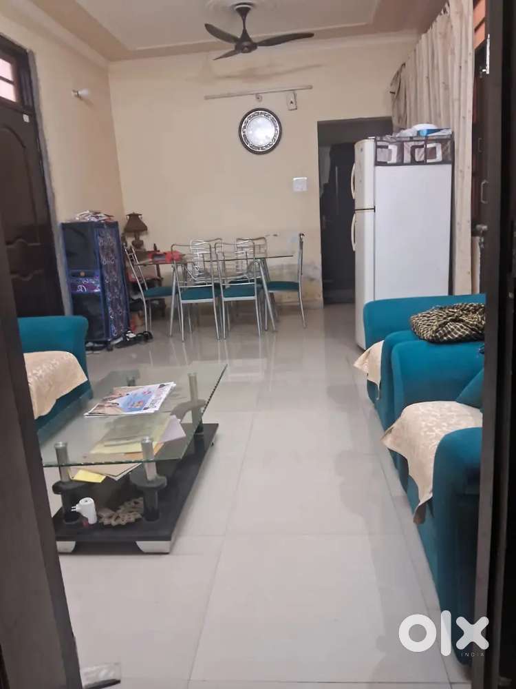 Hazaratganj, 100m from KD Singh metro station, balcony, lift,