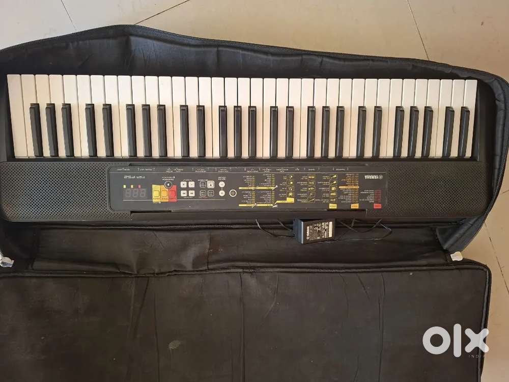 YAMAHA KEYBOARD