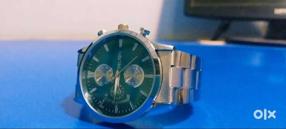 1 WEEK OLD WRIST WATCH