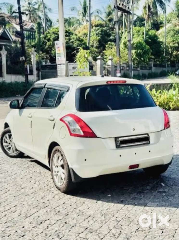 Maruti Suzuki Swift 2016 Diesel 72000 Km Driven