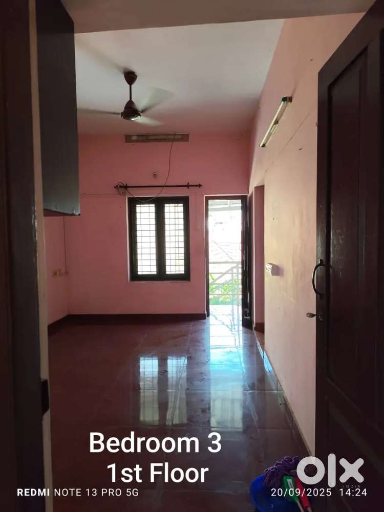 House  For  Sale  Sreevaraham  Trivandrum