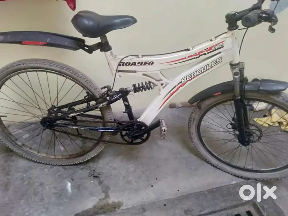 Hercules mans bicycle in black and white