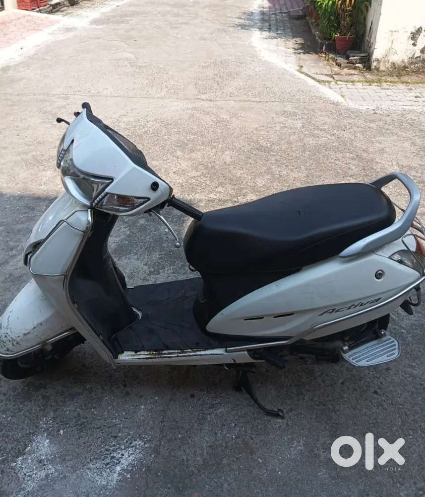 Activa 3G (2012 Model) – White