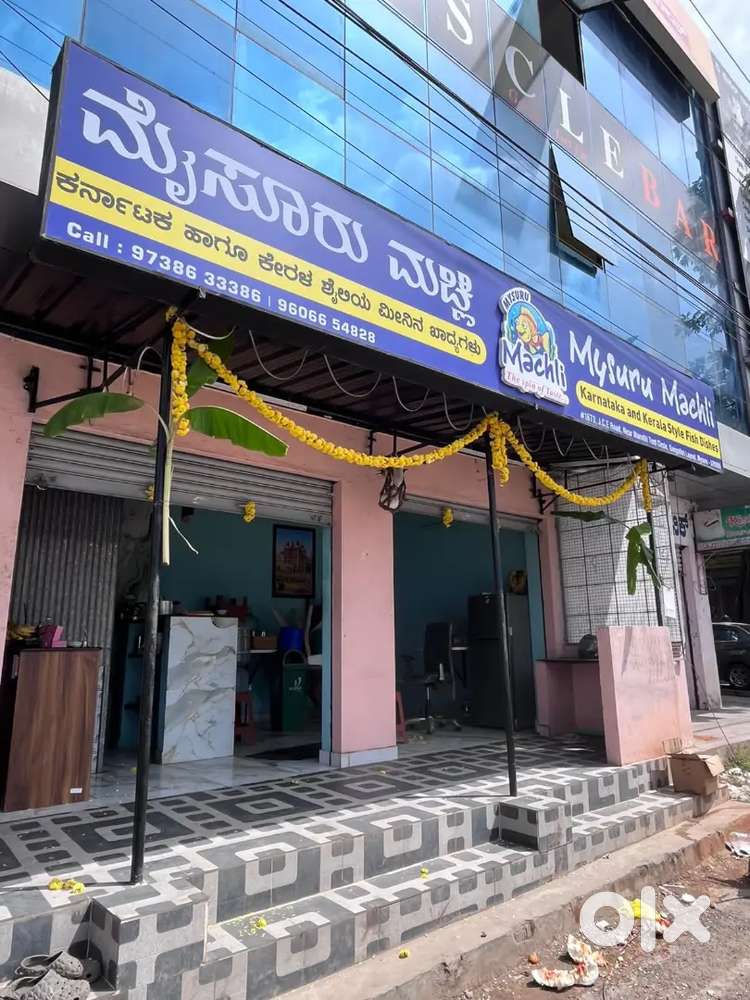 Good pricing, and booking options. Fast moving in Swiggy and Zomato