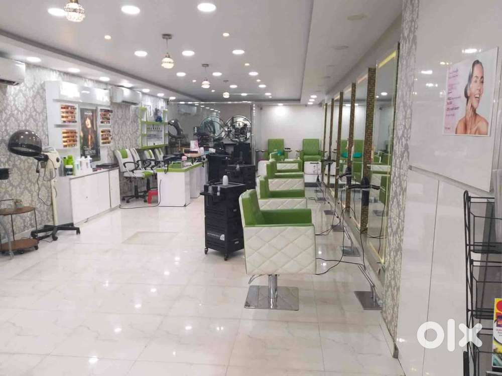 Ladies required for parlor works