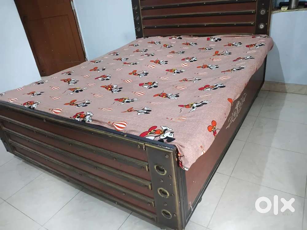 Second hand double bed for sale