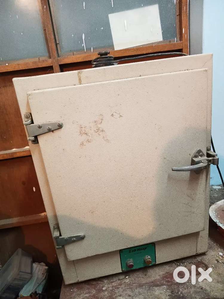 Laboratory hot air oven