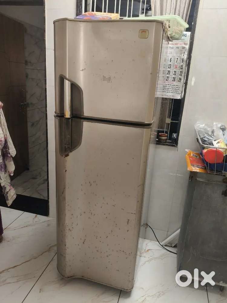 Godrej fridge 330ltr working and running condition