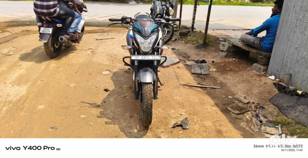Bajaj Pulsar ns200