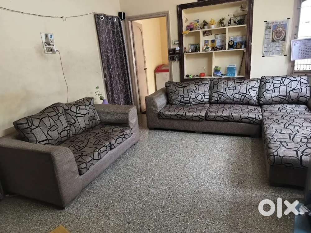 Sofa set well condition