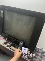 Samsung ultra slim tv with HDAV to AV converter and remote