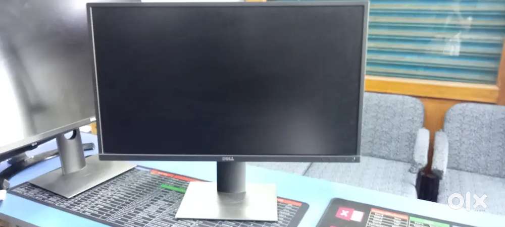 Dell 27inch Full HD IPS professional series Monitor P2719H model