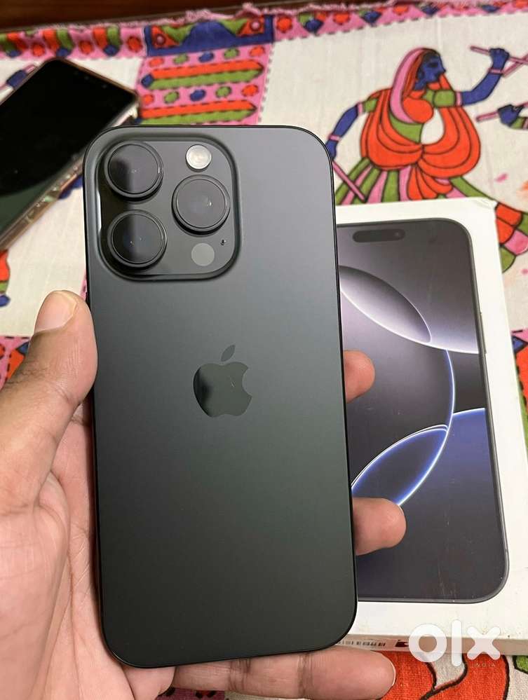 iphone 16 pro 128GB Brand new condition just 4 days old moble