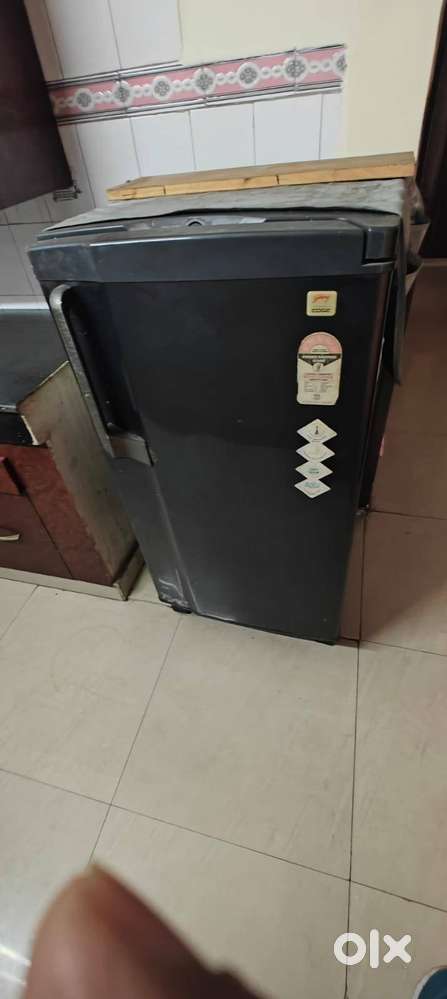 SINGLE DOOR FRIDGE