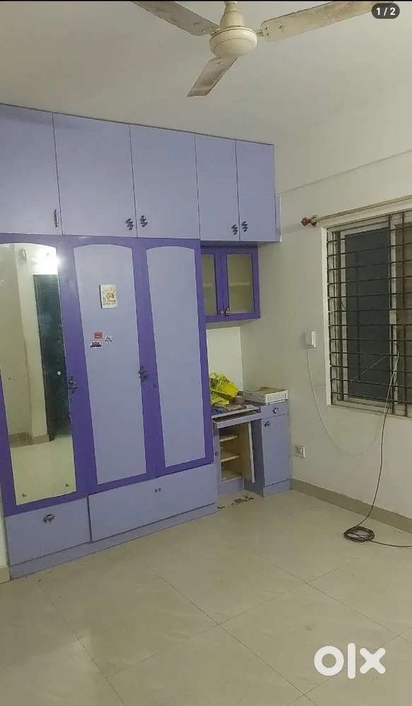 Male flatmate required