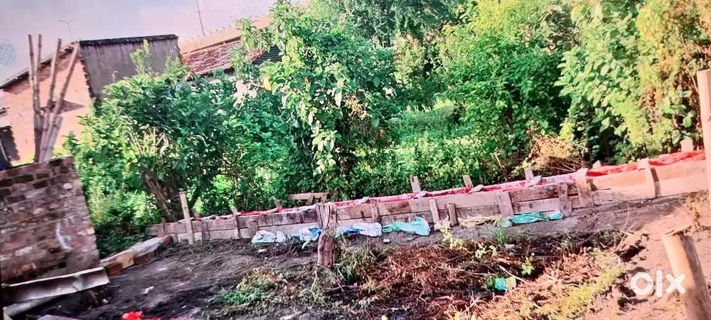 Plot  and room for sell