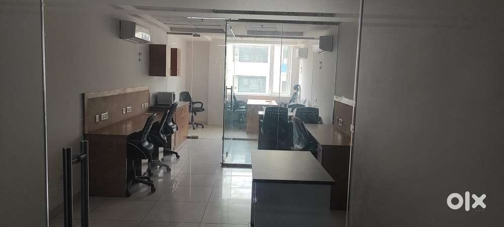 555 Sqft Fully Furnished Office (SALE)