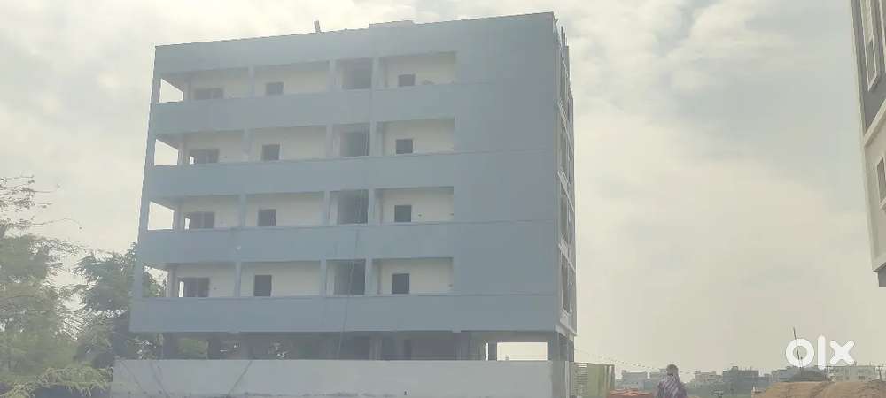 30 LAKHS 2 BHK FLAT PRASADAMPADU NEAR BY HIGHWAY