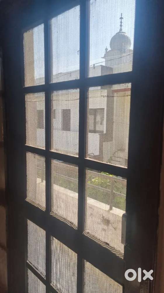 To let for working females
