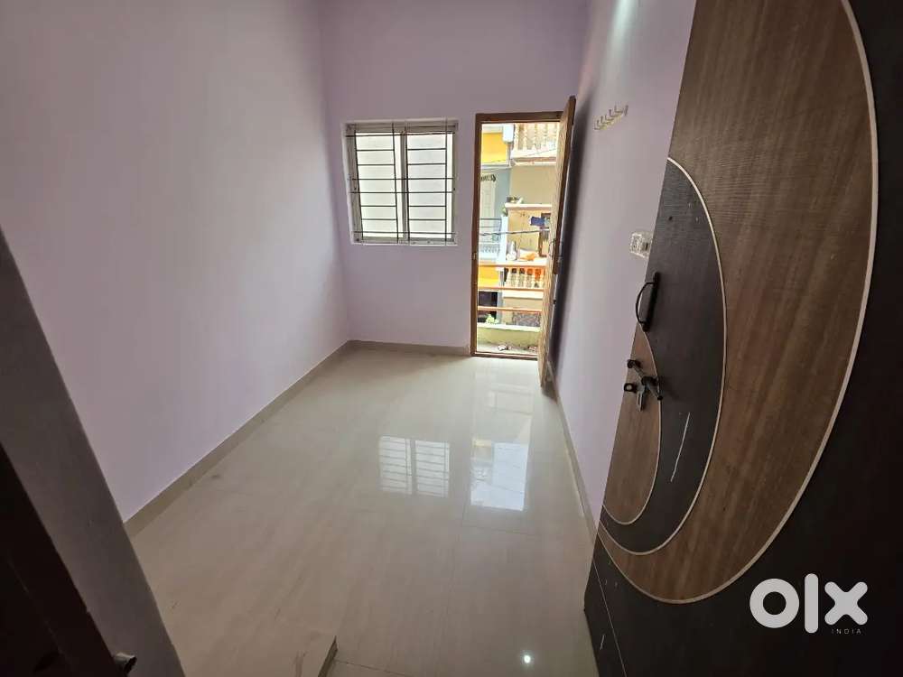 1BHK with balcony & bike parking North facing near bus stop JP Nagar