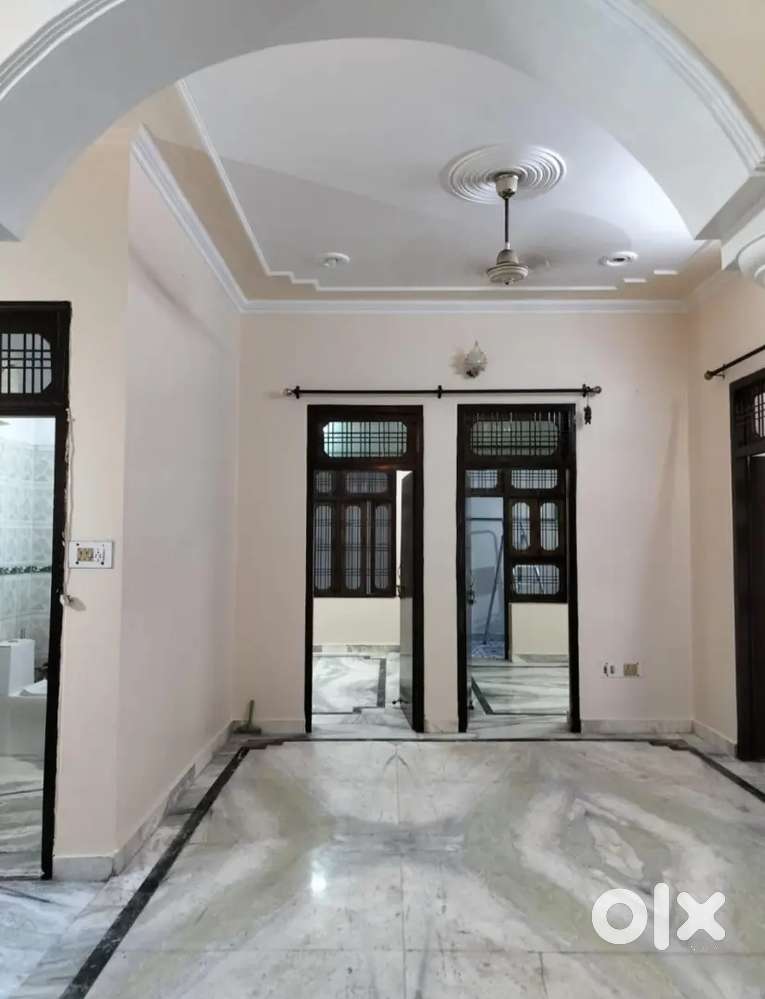 2 BHK HOUSE FOR RENT IN GOMTINAGAR