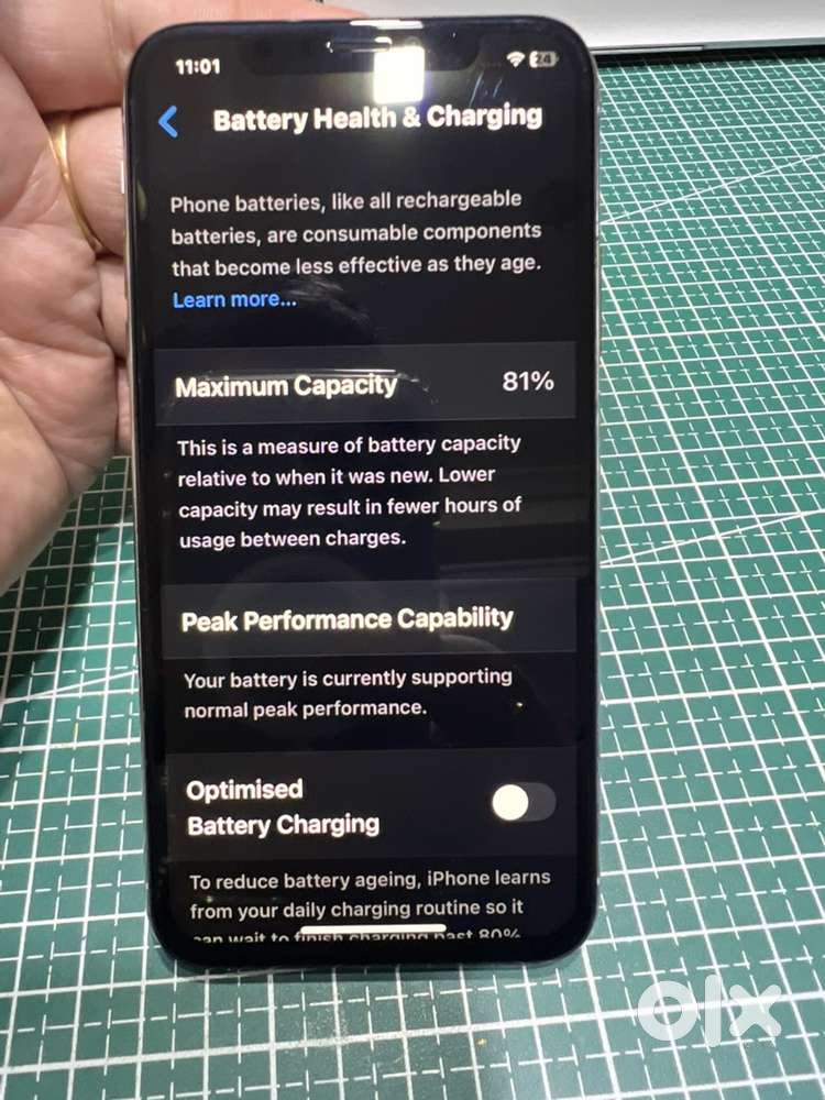 iPhone XS 64GB, excellent condition just like new