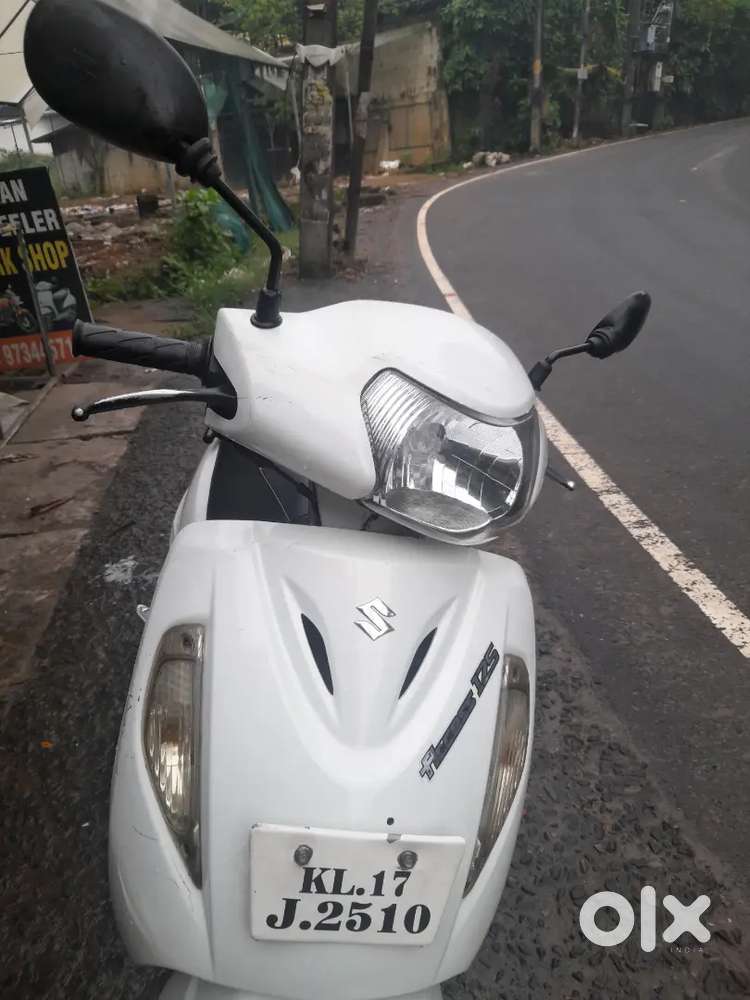 Urgent selling, Good Condition scooter.
