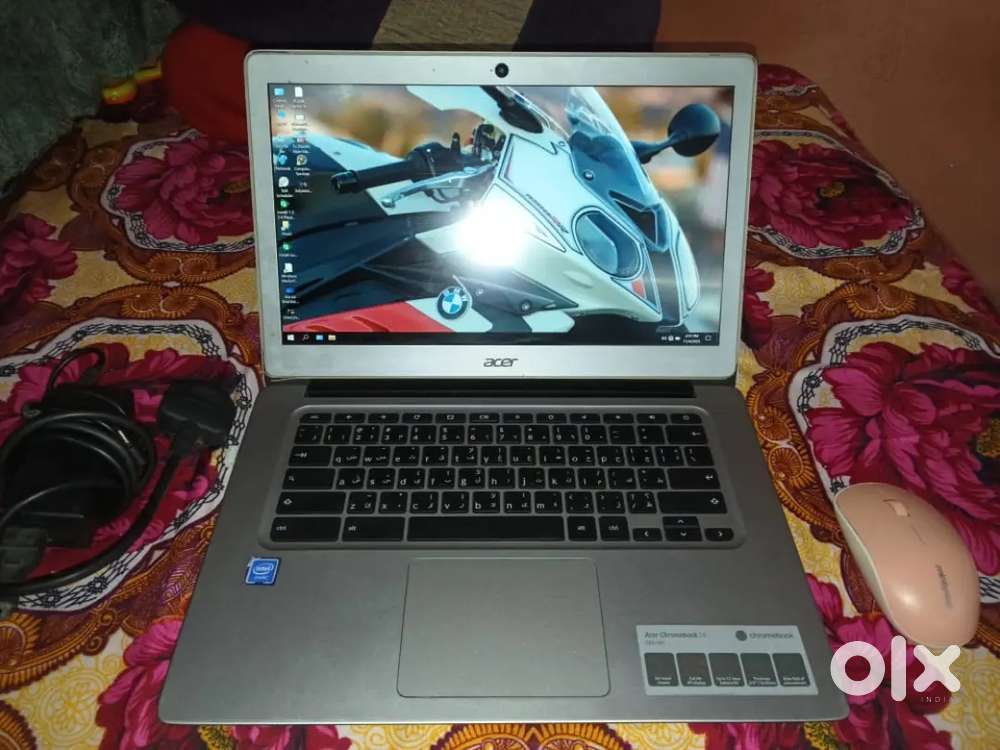 Laptop, mouse,adapter, bag