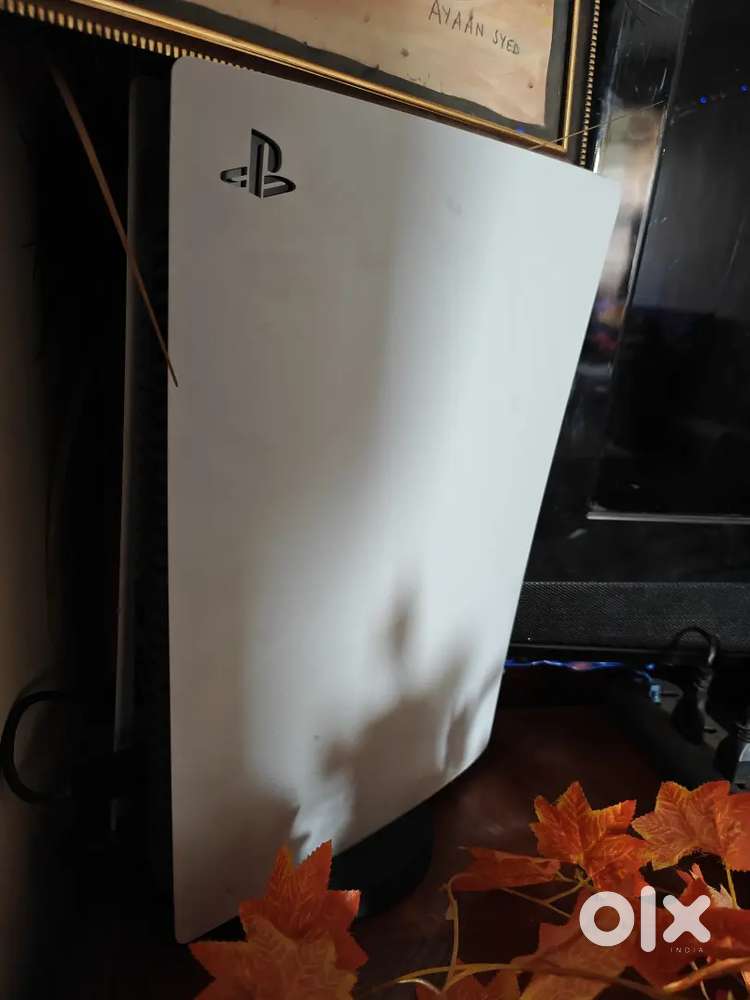 PS5 Digital Edition (Excellent condition)